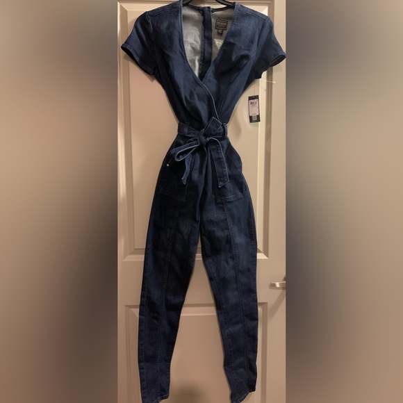 GUESS Leslie Dark Wash Denim Cotton Jumpsuit size Medium, length 29 inches NWT - Picture 13 of 16